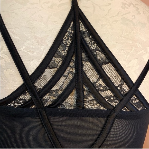 VS front closure padded bra - Picture 6 of 6